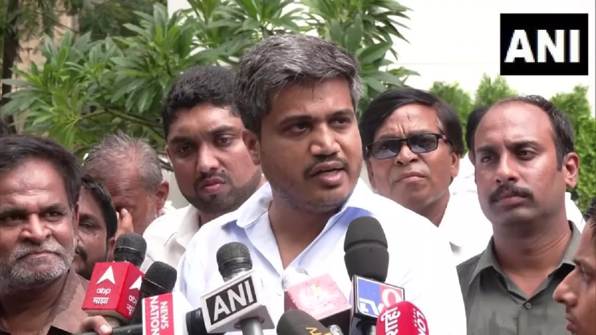 रोहित पवार आज बारामती विमान अपघातात मृत पायलटच्या कुटुंबीयांची घेणार भेट