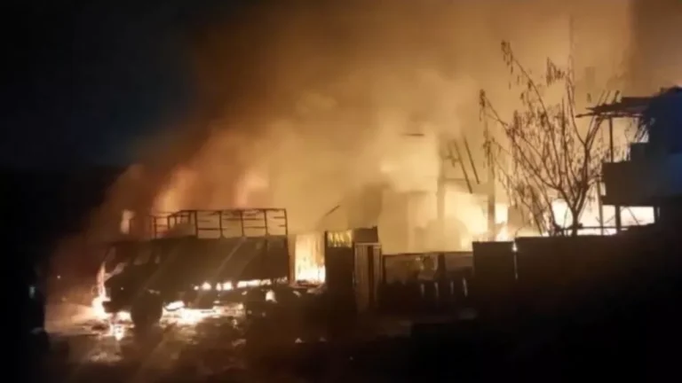 explosion-at-a-firecracker-seller-house-in-siwan-7-people-dead