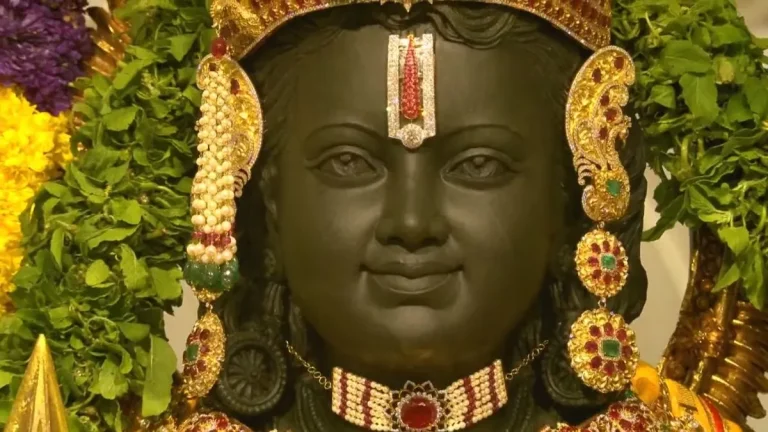 ram-lalla-consecration-one-year-from-the-number-of-devotees-to-the-economy-how-much-has-ayodhya-changed