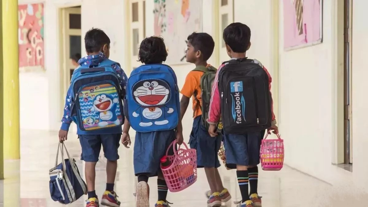 School Holiday: राज्यात मतदानामुळे शाळांना सलग दोन दिवस सुट्टी? 
