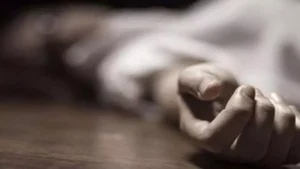 Pune News: पुण्यात न्यायालयाच्या इमारतीवरून उडी मारून वृद्धाची आत्महत्या