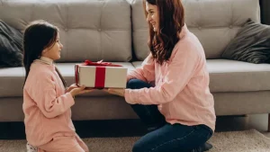 World Children's Day 2025: मुलांचे मानसिक आरोग्य बळकट करण्यासाठी 5 प्रभावी टिप्स