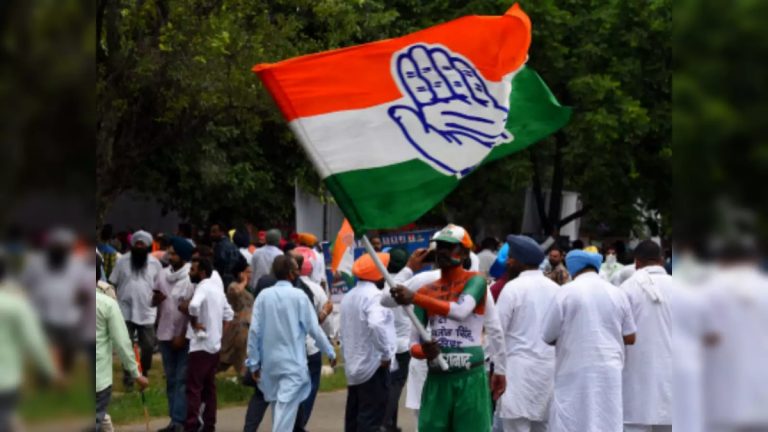 maharashtra-politics-10-congress-mlas-preparing-to-join-mahayuti-after-harshvardhan-sapkal-took-the-post-of-president