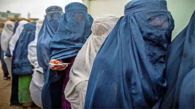 afghanistan-news-taliban-now-bans-women-even-from-peeking-outside-windows-will-not-be-made-in-buildings