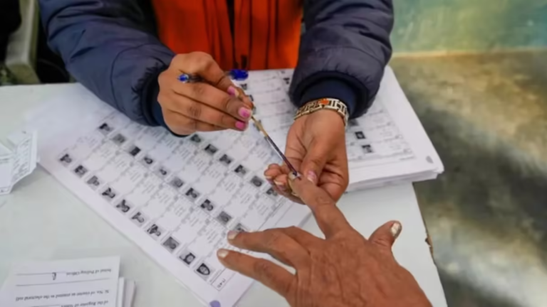 number-of-voters-in-india-is-increasing-rapidly-the-number-of-voters-reaches-99-crore-find-out-what-was-last-year-figure