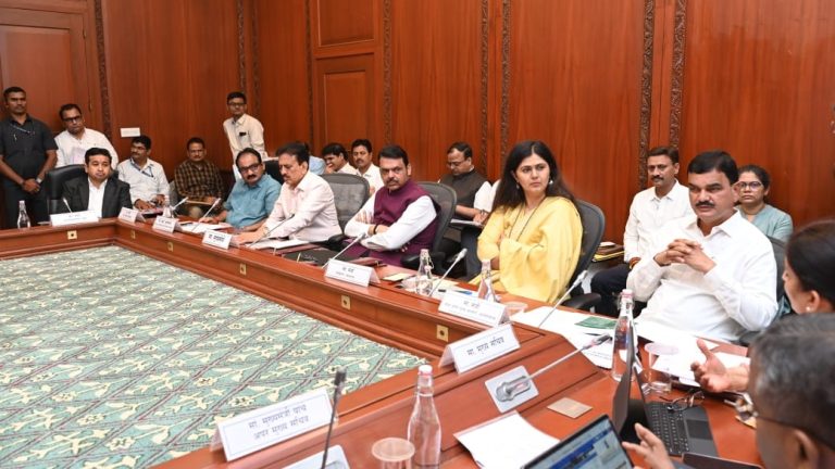 prepare-a-policy-to-increase-freshwater-fishing-chief-minister-devendra-fadnavis-instruction-to-officer-mumbai-news