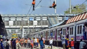 Mumbai Local Mega Block: मुंबईत उद्या लोकल मार्गांवर मेगाब्लॉक; जाणून घ्या सविस्तर वेळापत्रक