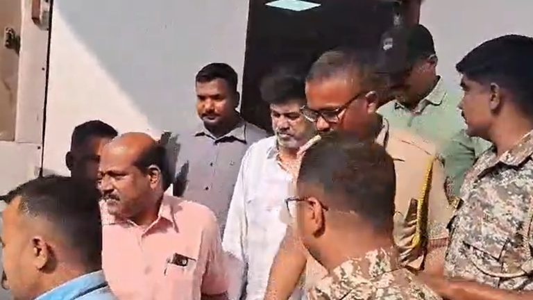 beed-court-sends-sarpanch-santosh-deshmukh-murder-and-extortion-case-accused-walmik-karad-in-14-day-judicial-custody