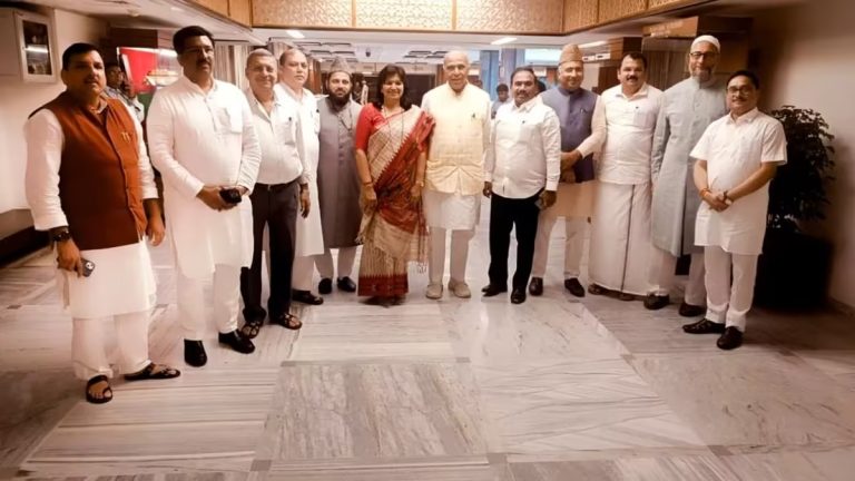 waqf-amendment-bill-confusion-in-jpc-meeting-10-mps-including-arvind-sawant-suspended
