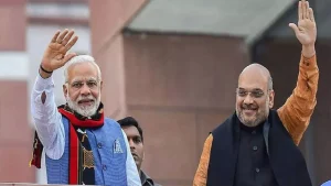 पंतप्रधान मोदींनी केली अमित शहांची प्रशंसा, जाणून घ्या अडवाणींचा कोणता विक्रम मोडल्याबद्दल गृहमंत्र्यांना मिळाल्या शुभेच्छा