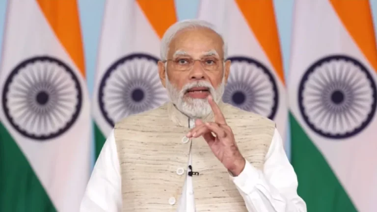 navi-mumbai-man-keeps-derogatory-post-on-pm-narendra-modi-as-his-whatsapp-status-fir-filed