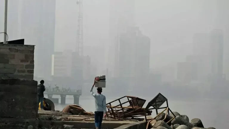 bmcs-big-decision-to-bring-pollution-under-control-in-mumbai-banning-restaurants-and-food-stalls-deadline-till-july