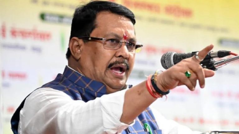 maharashtra-politics-heat-on-reservation-issue-government-is-creating-divisions-in-the-society-vijay-wadettiwar-criticizes