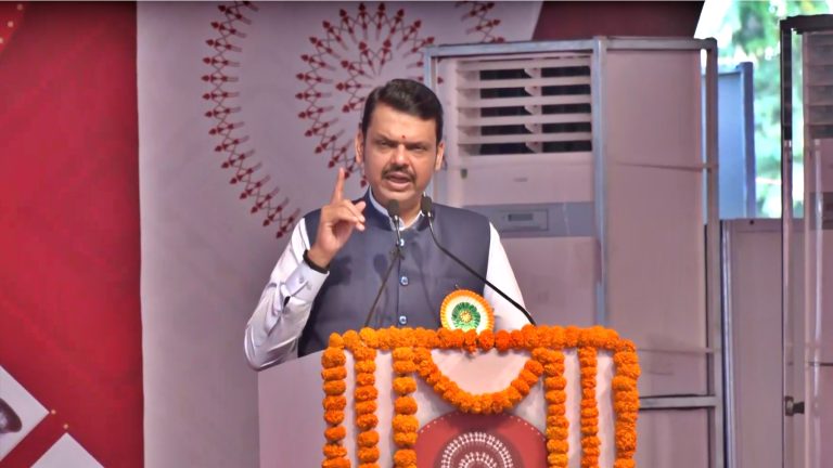mahalakshmi-saras-exhibition-2025-inauguration-by-cm-devendra-fadnavis-says-govt-make-umed-malls-in-all-districts
