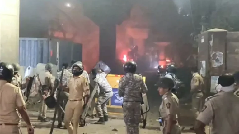 nagpur-violence-stones-were-thrown-into-residential-areas-a-sudden-mob-created-chaos-watch-the-video