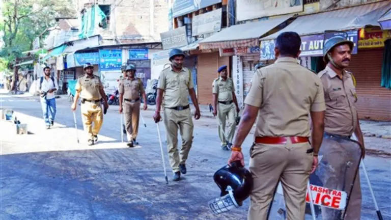 nagpur-curfew-situation-in-nagpur-under-control-curfew-continues-in-sensitive-areas