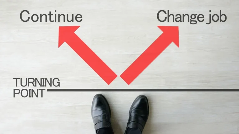 these-four-signs-will-indicate-that-you-need-to-change-your-job-immediately