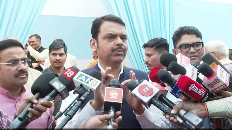 no-need-to-discuss-pm-modis-successor-devendra-fadnavis-to-sanjay-rauts-narendra-modi-retirement-statement