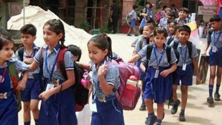 maharashtra-rains-heavy-rains-in-thane-school-holidays-declared-for-18-and-19-august-2-days