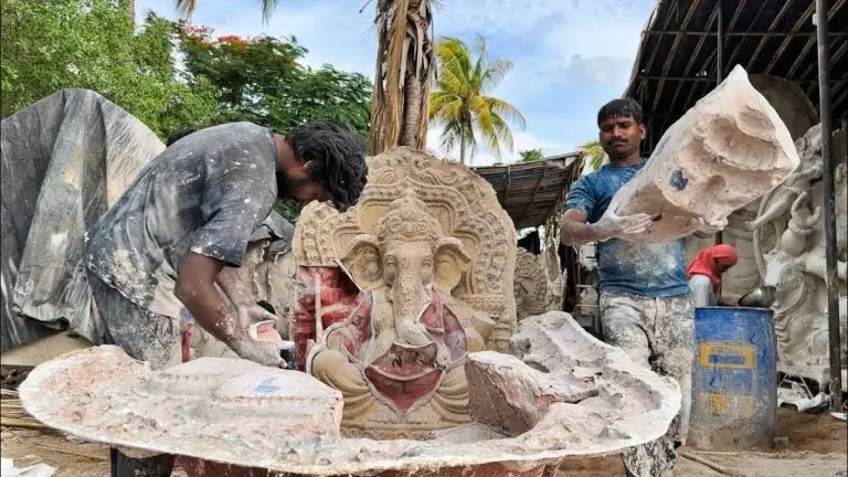 committee-formed-under-the-chairmanship-of-anil-kakodkar-regarding-pop-ganesh-idols-devendra-fadnavis