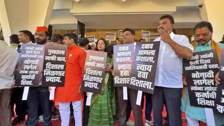 disha-salian-case-shiv-sena-mla-protest-at-maharashtra-assembly