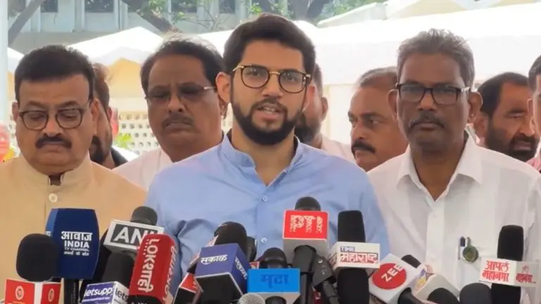 ubt-leader-aaditya-thackeray-on-nagpur-violence-criticism-on-devendra-fadnavis-govt