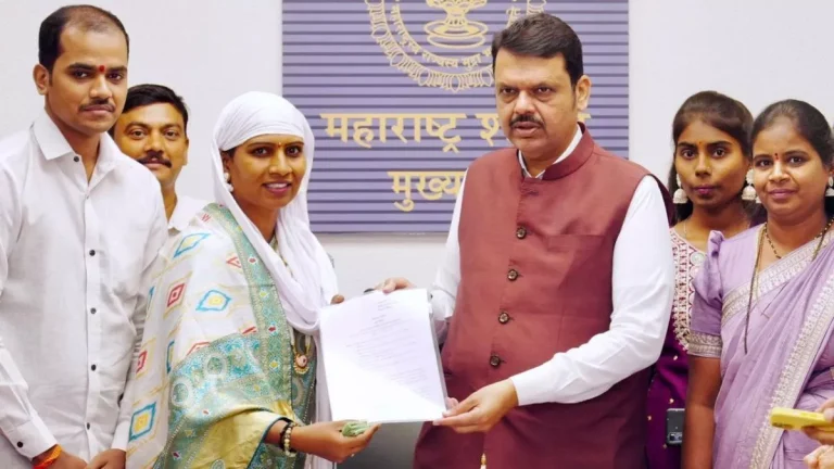mumbai-terror-attack-news-big-responsibility-on-the-wife-of-the-martyred-soldier-in-the-mumbai-terror-attack-kalpana-pawar-appointed-as-deputy-superintendent-of-police