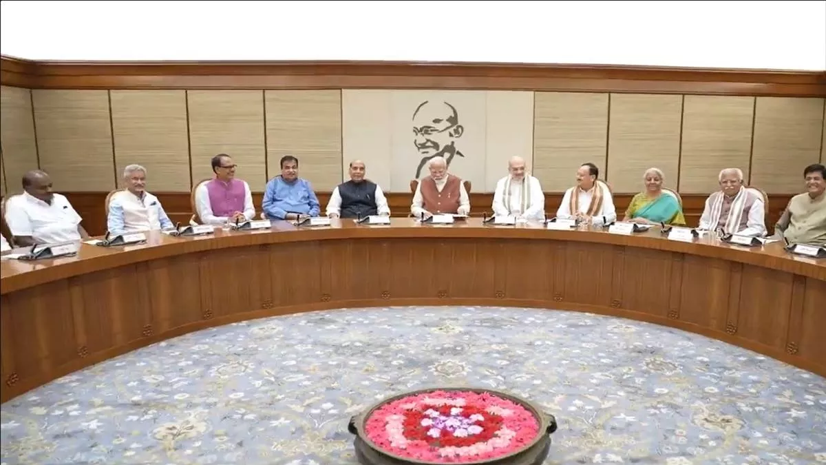 Modi Govt Cabinet Decision: 51 लाख कर्मचाऱ्यांसाठी गुडन्यूज, मोदी सरकारने EPF बाबत घेतला मोठा निर्णय