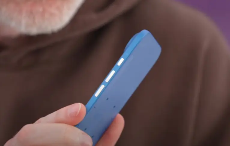 फोन चोरीला गेल्यानंतर सर्वात आधी करा हे काम, नाहीतर लीक होऊ शकतो तुमचा खाजगी डेटा