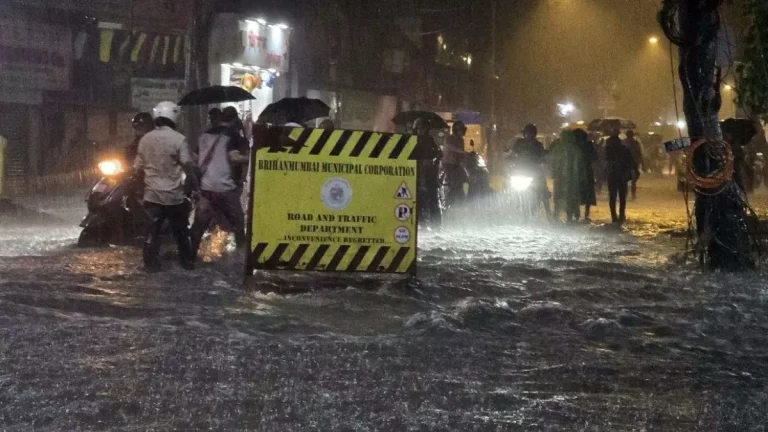 maharashtra-monsoon-arrives-15-years-early-heavy-rains-lash-mumbai-disrupting-local-trains-imd-issues-alert
