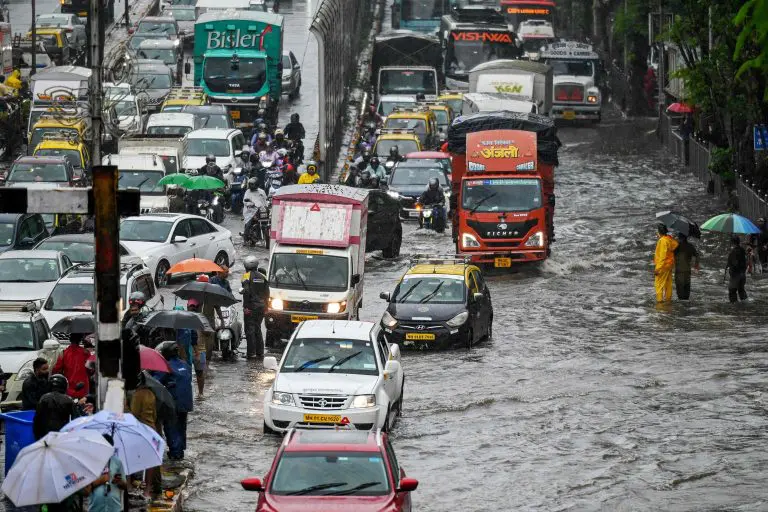 rains-lashed-kerala-and-maharashtra-cloudy-weather-in-delhi-bihar-and-rajasthan-today-read-the-condition-of-other-states