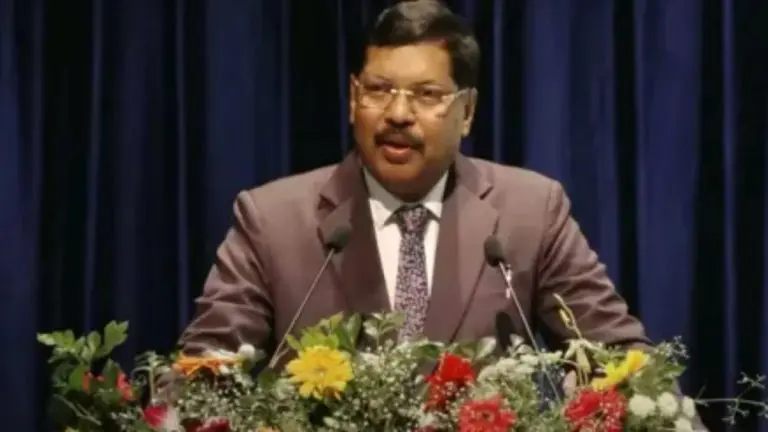 cji-br-gavai-parliament-or-constitution-which-is-supreme-chief-justice-br-gavai-clearly-say
