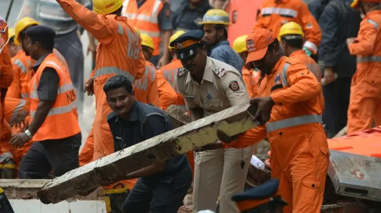 thane-building-collapse-wagle-estate-area-nandadeep-building-collapses-in-thane-17-families-shifted-to-a-safe-place