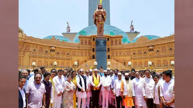 ahilyanagar-cabinet-meeting-historic-cabinet-meeting-held-in-chaundi-11-major-decisions-taken-and-5503-crores-projects-approved