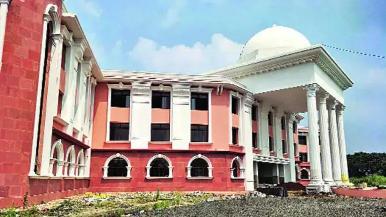 palghar-news-palghar-collectors-office-threatened-with-bombs-police-evacuated-the-building