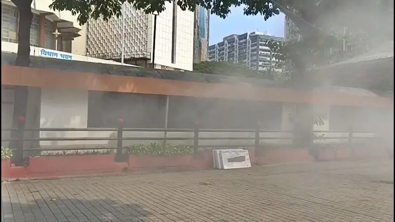 vidhan-sabha-fire-incident-short-circuit-in-vidhan-sabha-building-fire-breaks-out-at-entrance