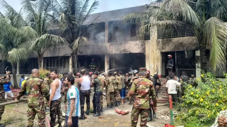 bangladesh-air-force-f-7-training-jet-crashes-on-school-campus-in-dhaka-fearing-multiple-casualties