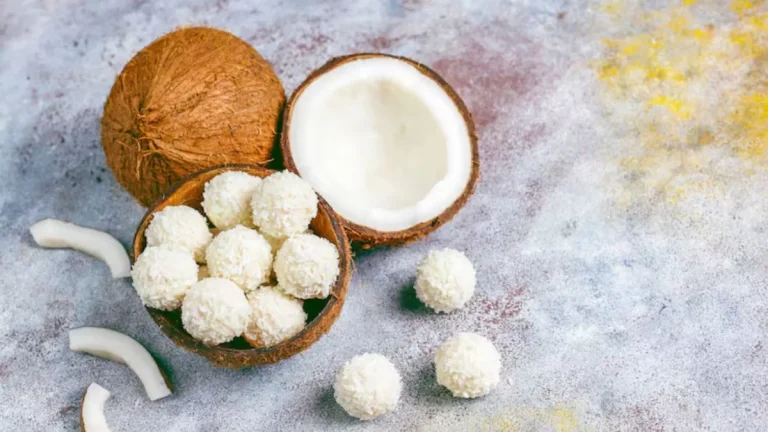 ganesh-chaturthi-2025-make-coconut-laddus-for-bappa-on-ganesh-chaturthi
