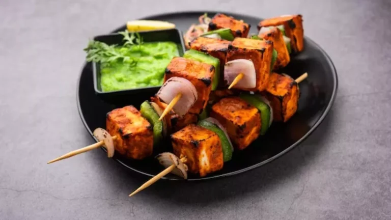 paneer-tikka-is-a-perfect-option-for-a-rainy-snack