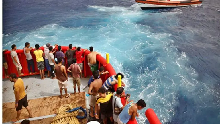 italy-boat-accident-ship-capsizes-off-lampedusa-island-in-italy-27-dead-many-missing