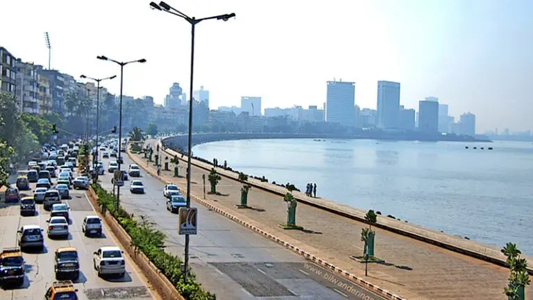 mumbai-news-body-of-young-woman-found-in-nariman-point-sea-suicide-or-accident