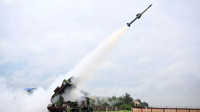 india-successfully-tests-new-indigenous-integrated-air-defence-weapon-system-iadws-developed-by-drdo