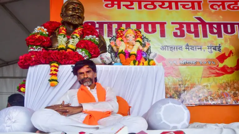 manoj-jarange-patil-maratha-mumbai-morcha-jarange-begins-indefinite-hunger-strike-in-mumbai