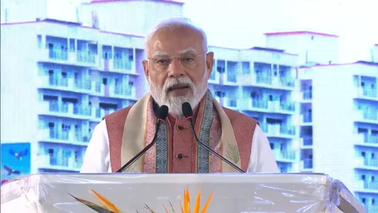 pm-modi-inaugurates-new-flats-for-mps-in-delhi-takes-a-jibe-at-opposition-over-naming-after-rivers