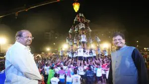 केंद्रीय मंत्री पियुष गोयल ते मुख्यमंत्री फडणवीस, दहीहंडीच्या रंगात रंगले नेते!