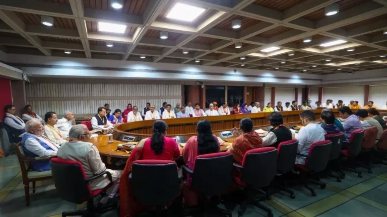 pm-modi-addresses-bjp-mps-workshop-delhi-gives-mantra-for-viksit-bharat