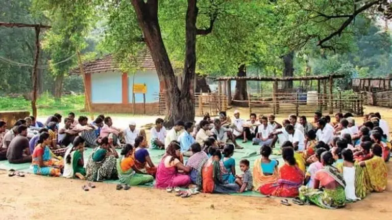 first-gram-sabha-in-maharashtra-was-held-using-biometric-in-sangli