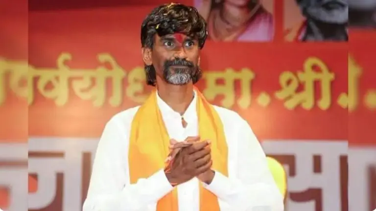 if-betrayed-over-maratha-quota-we-will-make-them-bite-the-dust-in-polls-say-manoj-jarange
