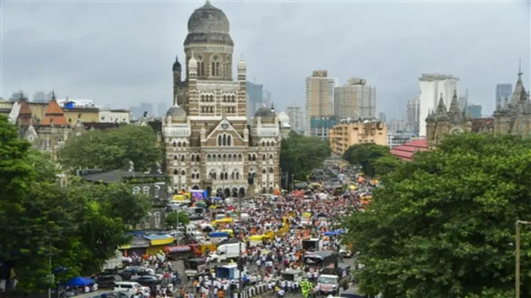 maratha-protesters-warn-of-rail-roka-agitaion-several-railway-stations-in-mumbai