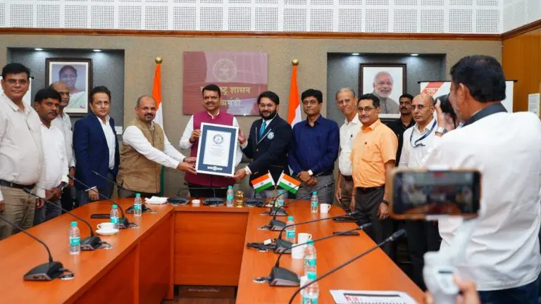 kamptee-road-double-decker-viaduct-metro-awarded-guinness-world-records-certificate